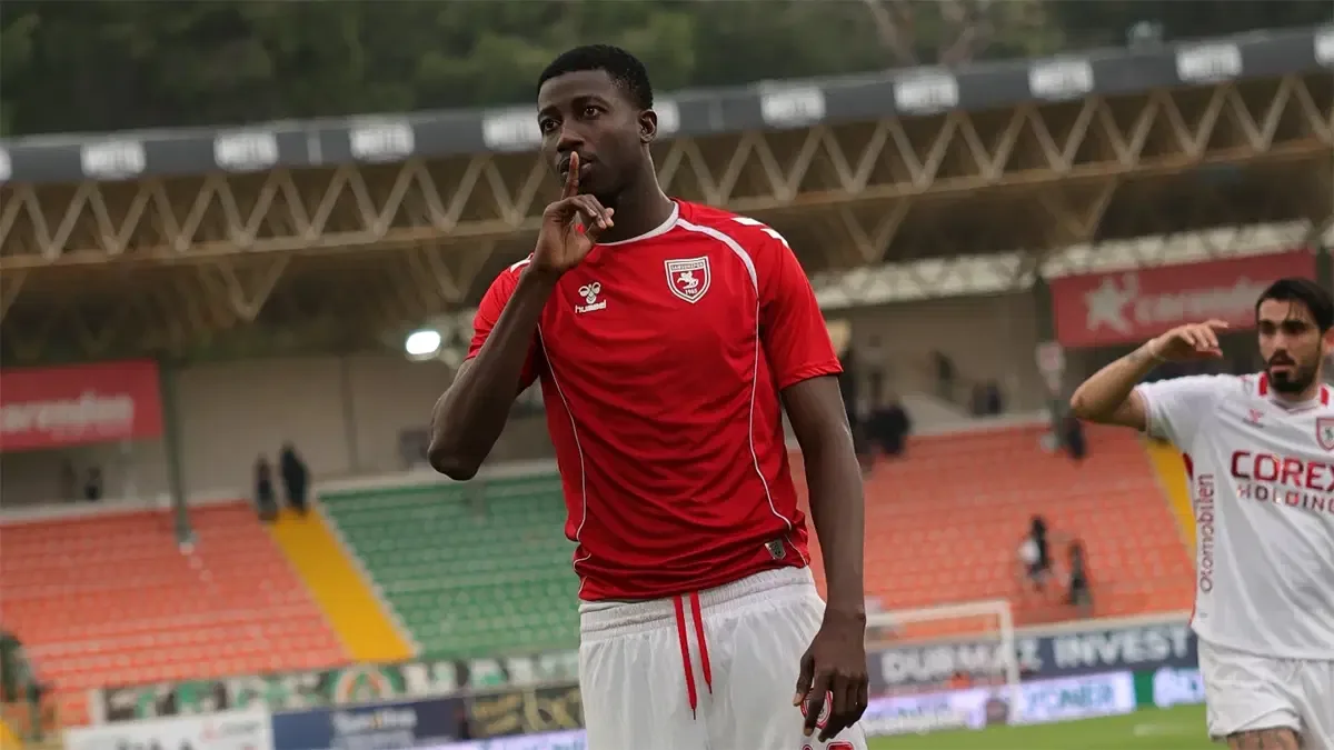 Ve Samsunspor'dan tarihe geçen satış! Rekor bonservis duyuruldu, sadece 100 bin euroya gelmişti