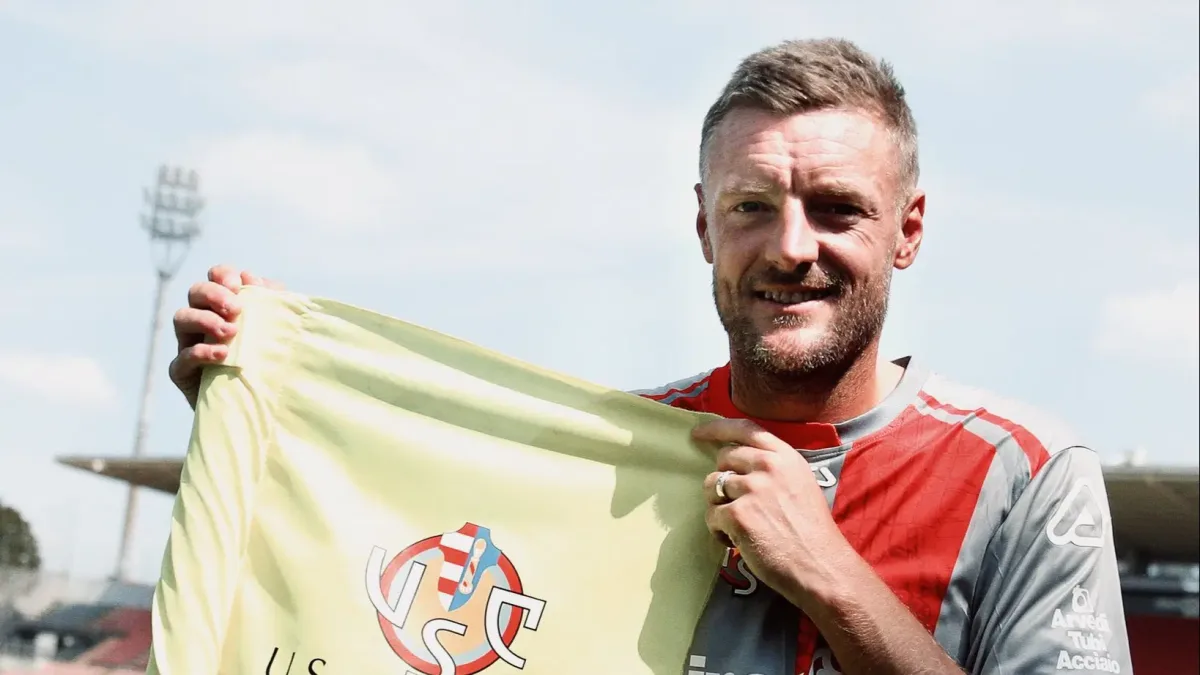Cremonese'den ayrılan Jamie Vardy kariyerine İngiltere'de devam edecek