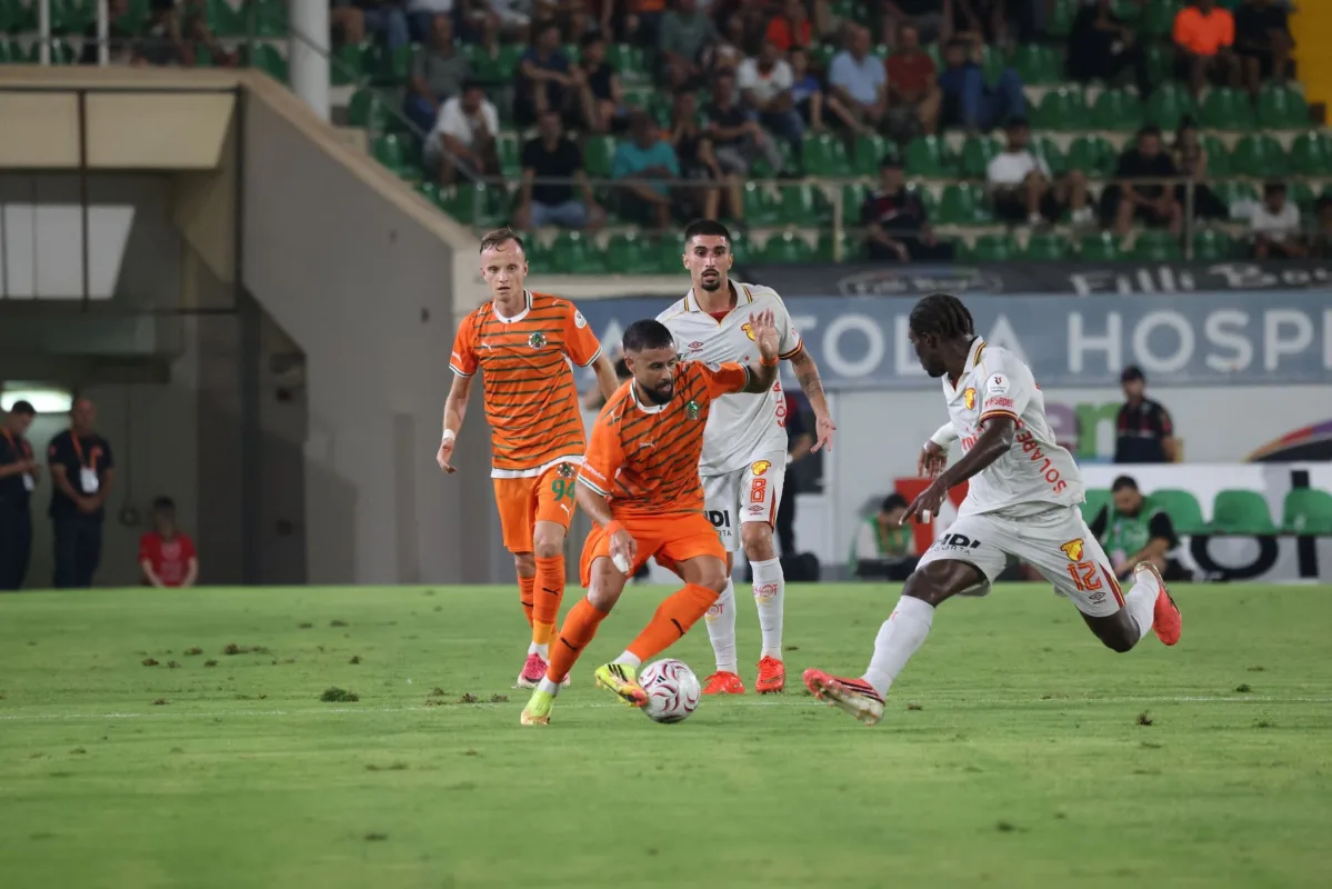 Alanya'da 4 gollü maç nefes kesti