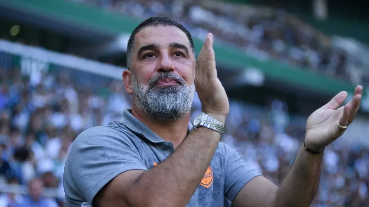 Fırtına'da teknik direktörlük koltuğu için ilk hedef Arda Turan!
