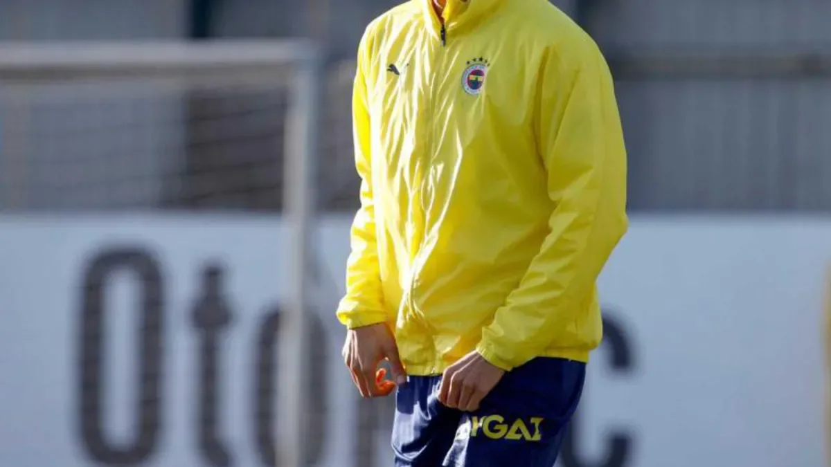 Fenerbahçe'de bir ayrılık daha! Yeni takımı belli oldu