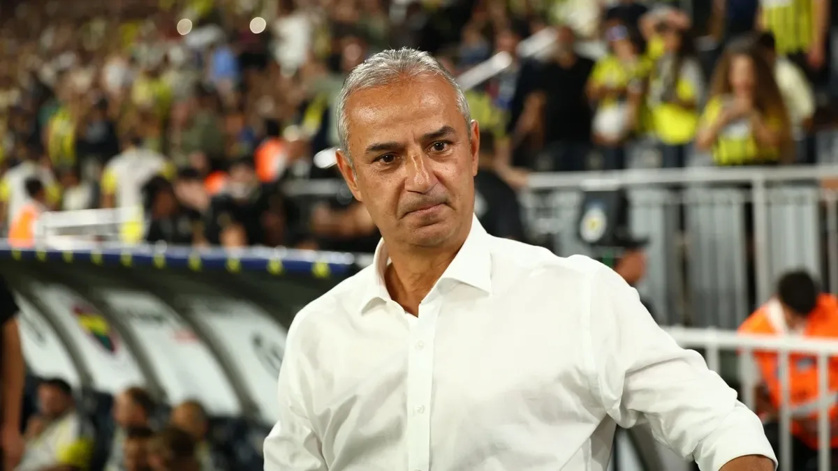 FENERBAHÇE HABERİ: İsmail Kartal'dan dev neşter! Roma maçında kadro değişiyor