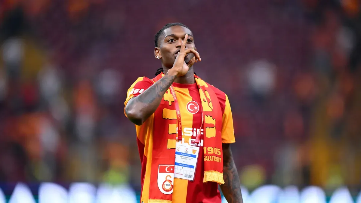 TRANSFER HABERİ: Galatasaray'dan Leao'ya flaş sözleşme! Serbest kalma maddesi ortaya çıktı