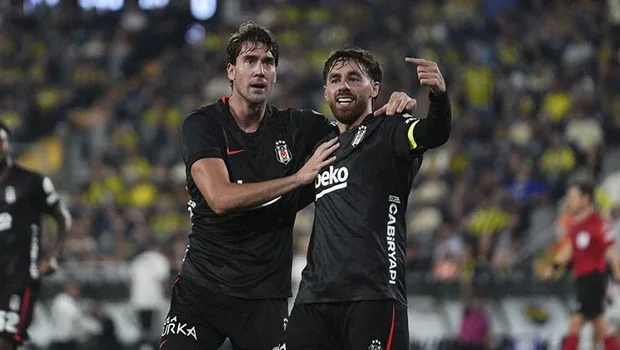 Vlahovic'ten Orkun Kökçü'ye övgü dolu sözler: 'Messi gibi asist!'