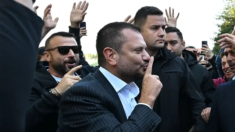 Galatasaray derbisiyle ilgili tek kelime etti, ortalık yıkıldı