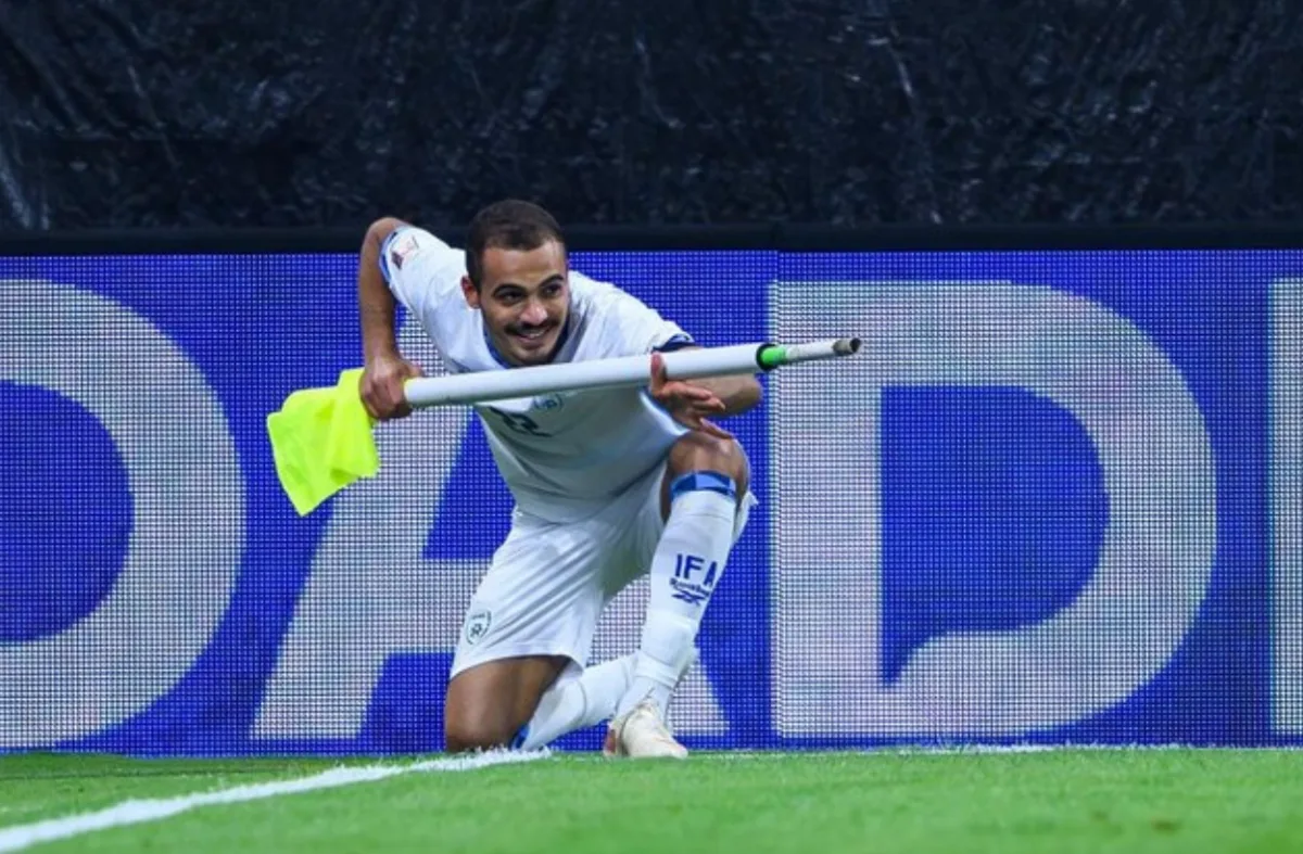 İsrailli Müslüman golcüye 'silah cezası'