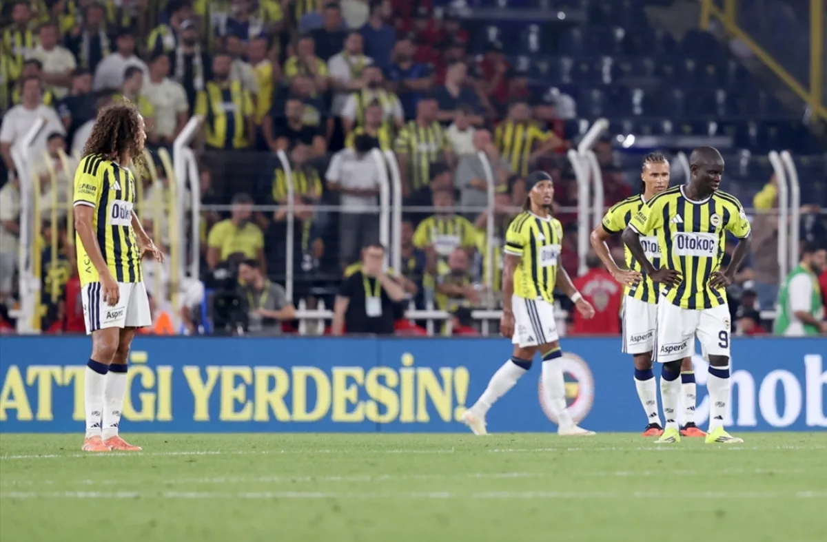 Fenerbahçe'de Roma maçı sonrası kıyamet kopabilir!