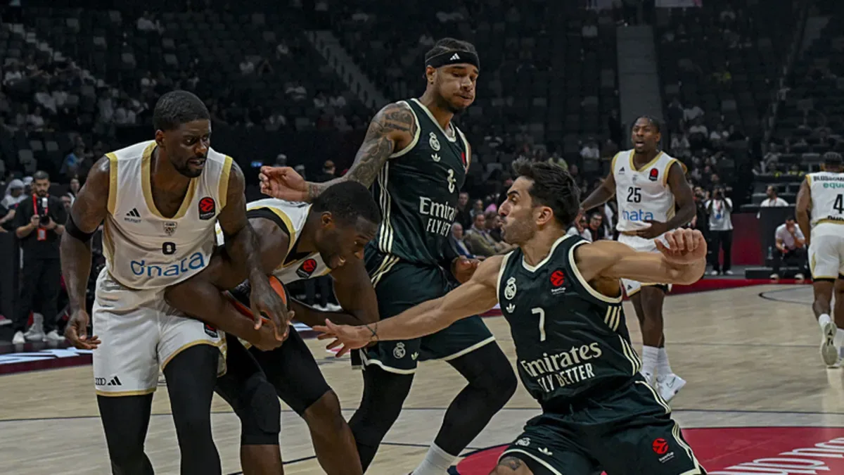 Dubai'yi deviren Real Madrid finalde