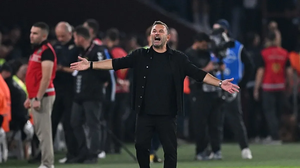Okan Buruk'tan maç sonu kırmızı kart sözleri! "Hakem beni oyundan isteyerek attı"