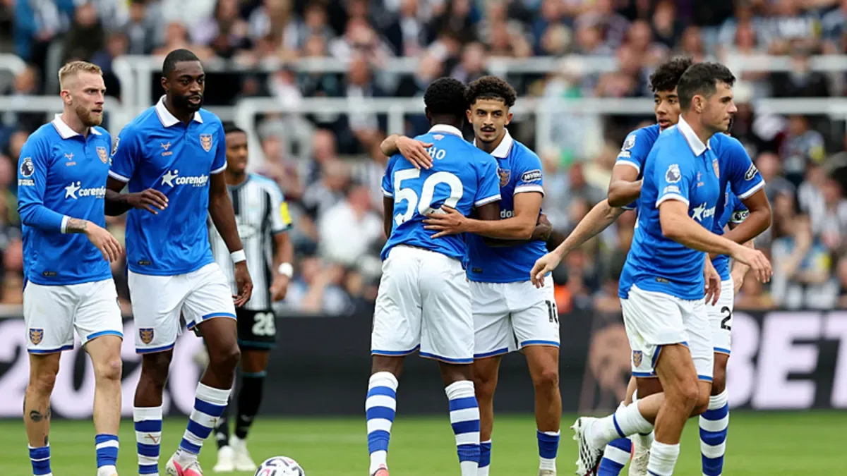 Hull City bu sezonki ilk yenilgisini aldı