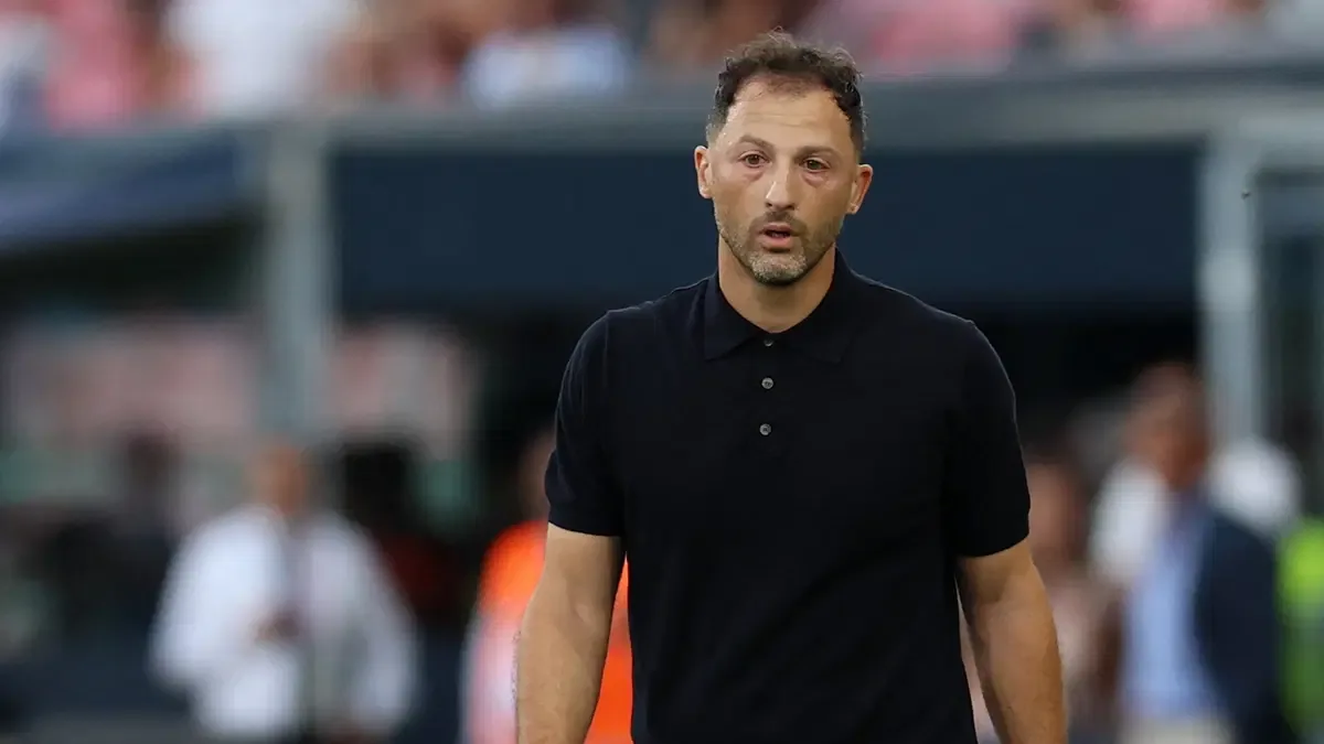 Ve Domenico Tedesco resmen duyuruldu! İlk açıklama tesislerin önünde geldi
