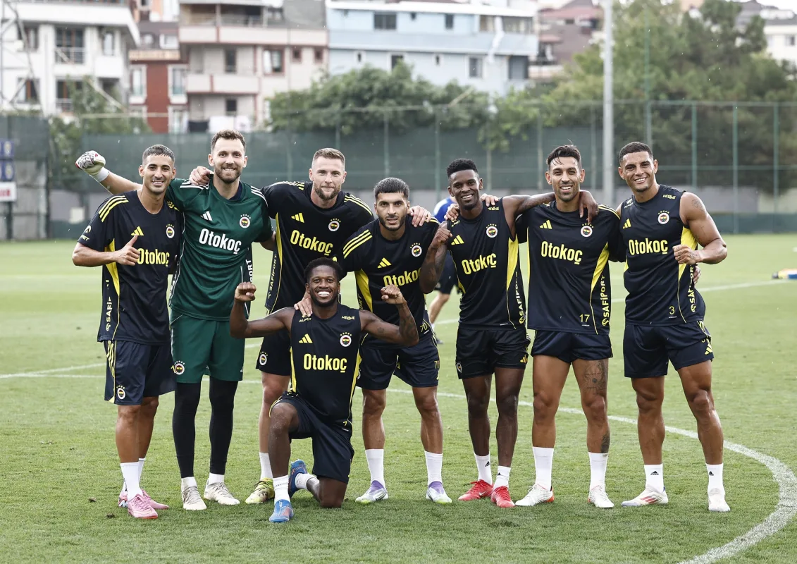 Fenerbahçe'de beklenen ayrılık gerçekleşti, yeni kulübü belli oldu
