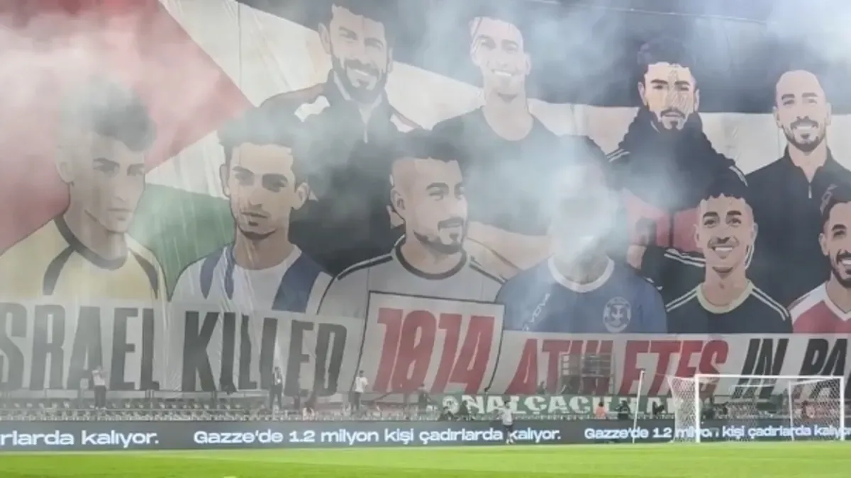 Konya Stadı'nda Filistin pankartları