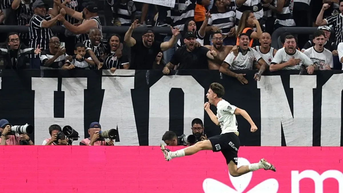Beşiktaş'a kötü haber! Breno Bidon kulübünde kalıyor