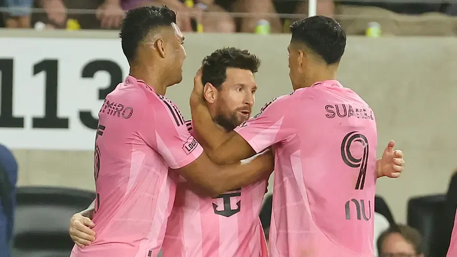 Messi'den inanılması güç gol! Tarihe geçmesine 3 gol kaldı