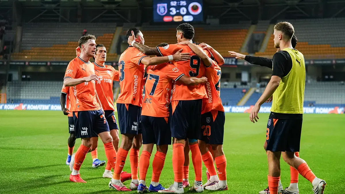 Başakşehir evinde farka gitti: 3 puan 4 golle geldi