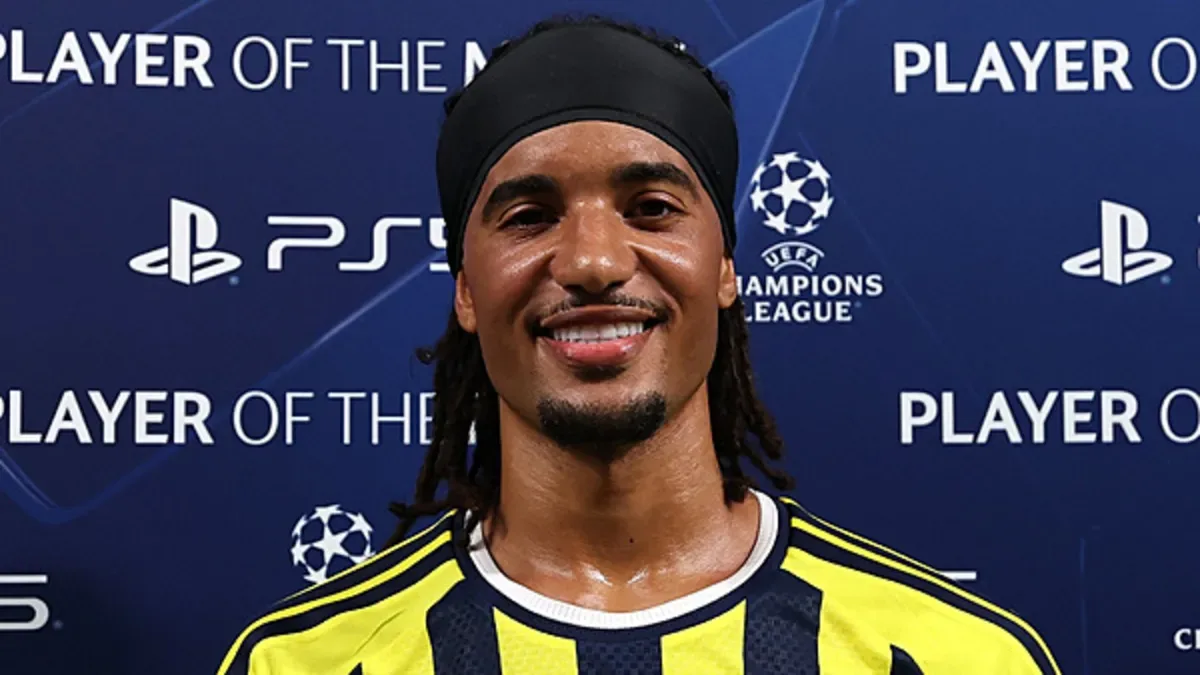 Fenerbahçe - Roma maçında 'en iyi oyuncu' ödülü Archie Brown’un oldu