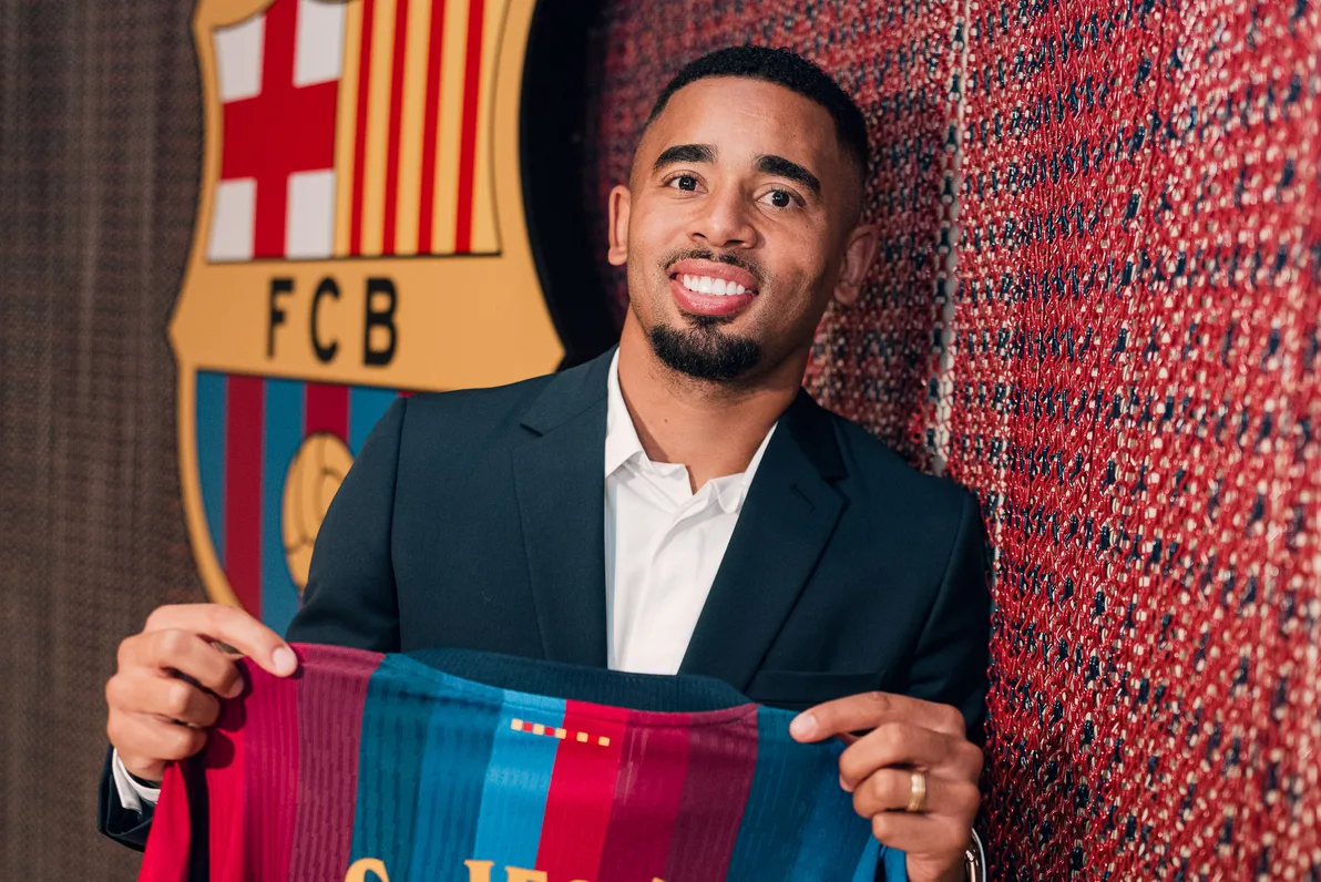 Barcelona, Arsenal'in yıldızını renklerine bağladı