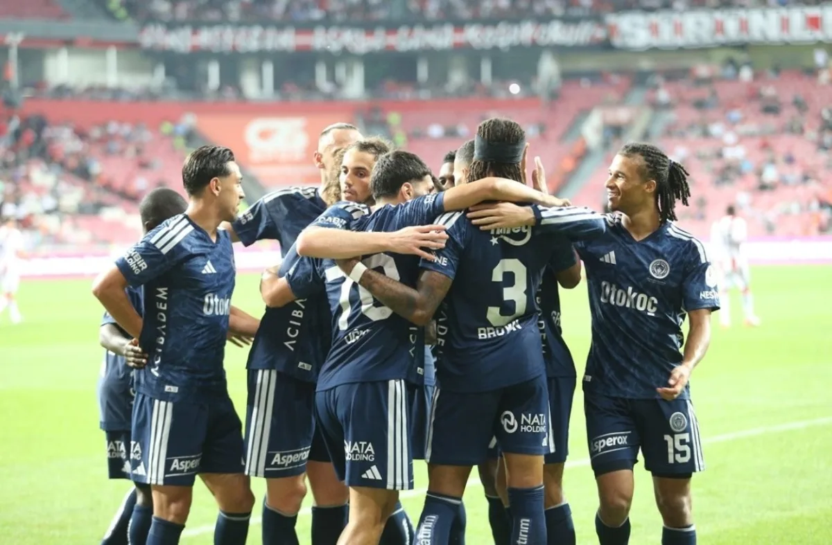 Fenerbahçe Beşiktaş'ı düşünüyor