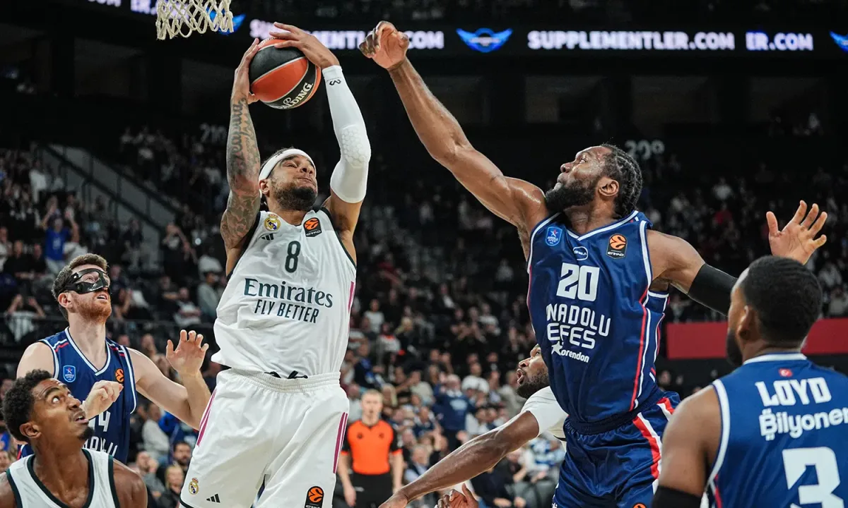 Anadolu Efes evinde Real Madrid'e geçit vermedi