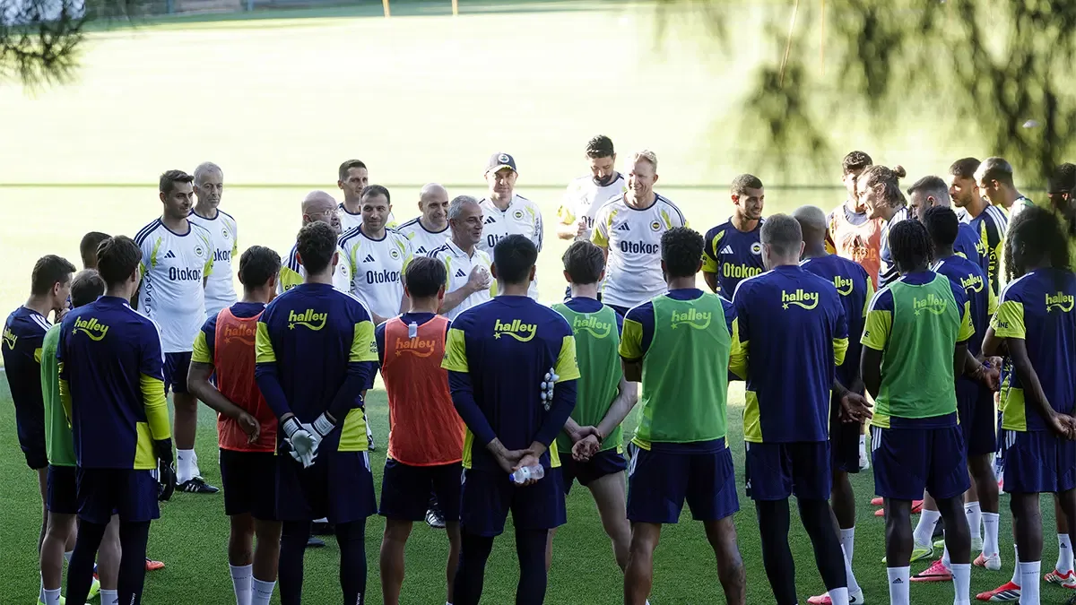 Ve Fenerbahçe'de aylardır konuşulan ayrılık sonunda gerçekleşti! Yeni takımı bile belli