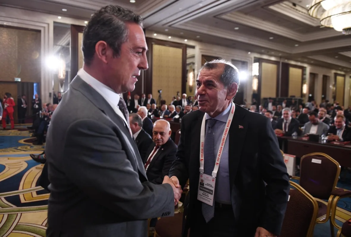 Ali Koç ayrıldı, Dursun Özbek aday oldu