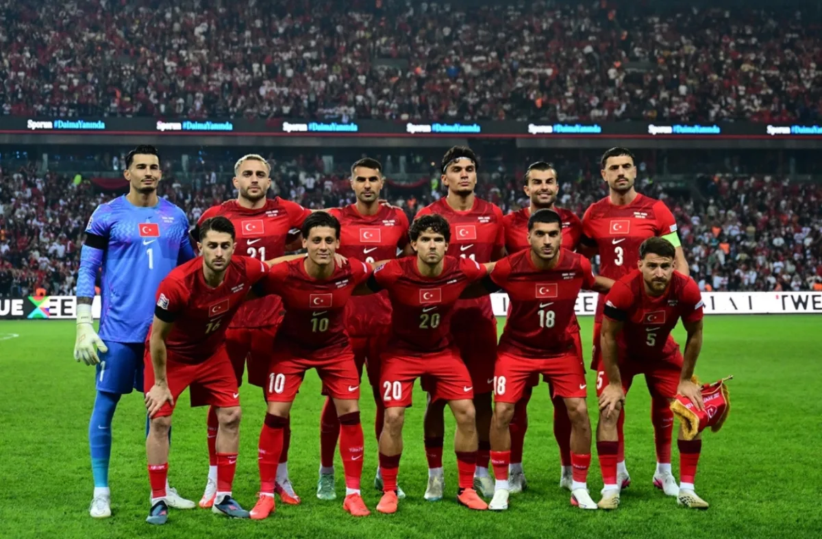 Göbeğimiz delik! Millilerden Fransa'ya kolaylık