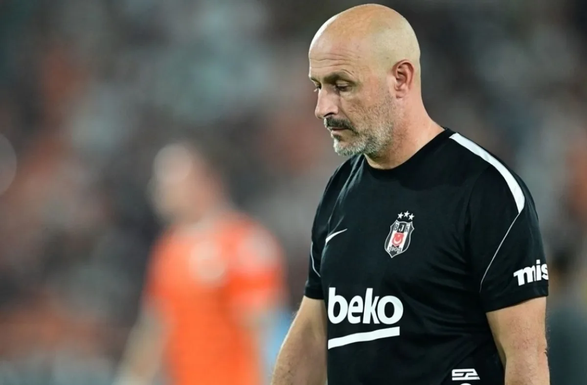 Beşiktaş'ta 4 futbolcu kadro dışı kaldı