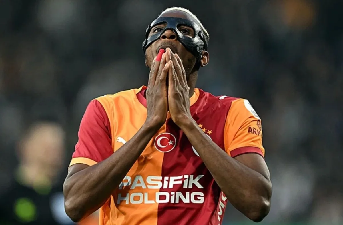 Osimhen için korkutan haber: Fenerbahçe derbisine bile zor yetişir
