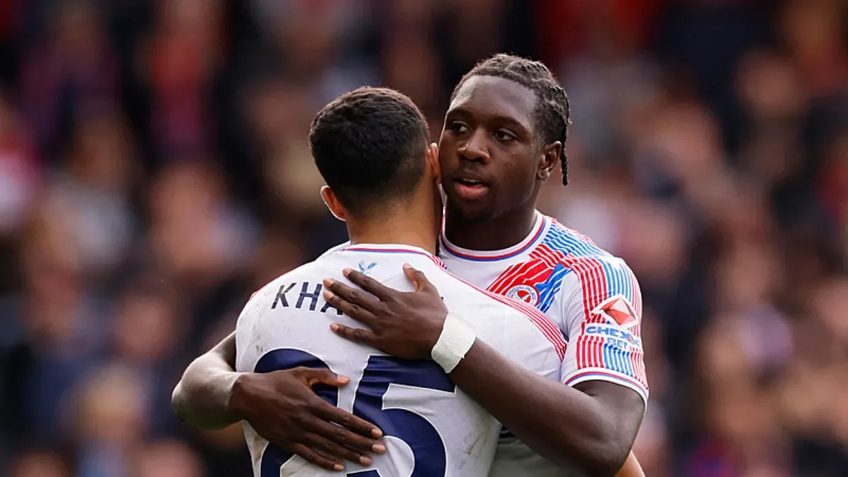 Crystal Palace, Nottingham Forest'ı 3 golle devirdi!