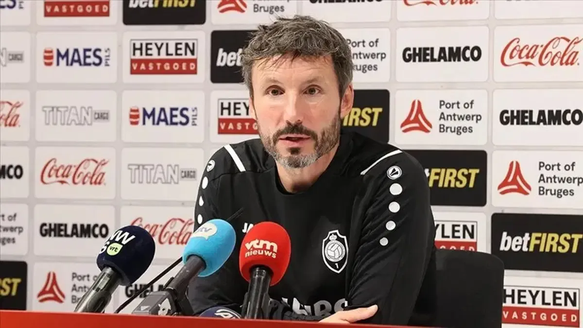 Van Bommel, Lukaku ve De Bruyne'den çok memnun