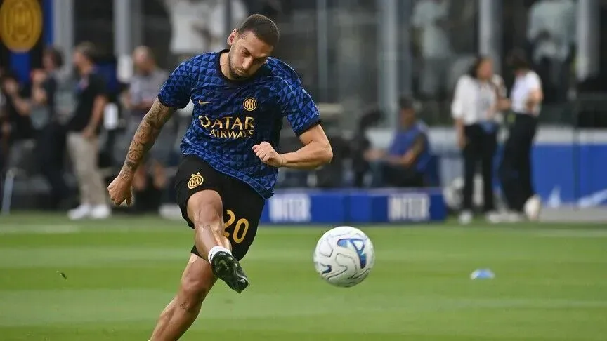 Hakan Çalhanoğlu sürprizi! Teklif yapılacak