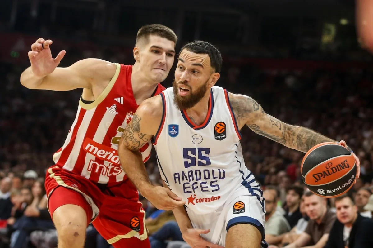 Anadolu Efes'i yıkan haber! Parkelerden 9 ay uzak kalacak