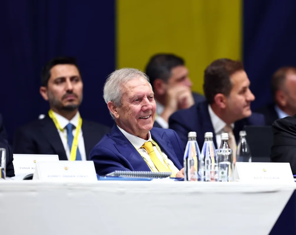 Fenerbahçe'ye müjdeli haber geldi! FIFA transfer yasağını kaldırdı