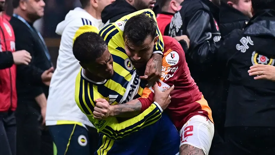 Dünya basını derbide yaşananları konuşuyor