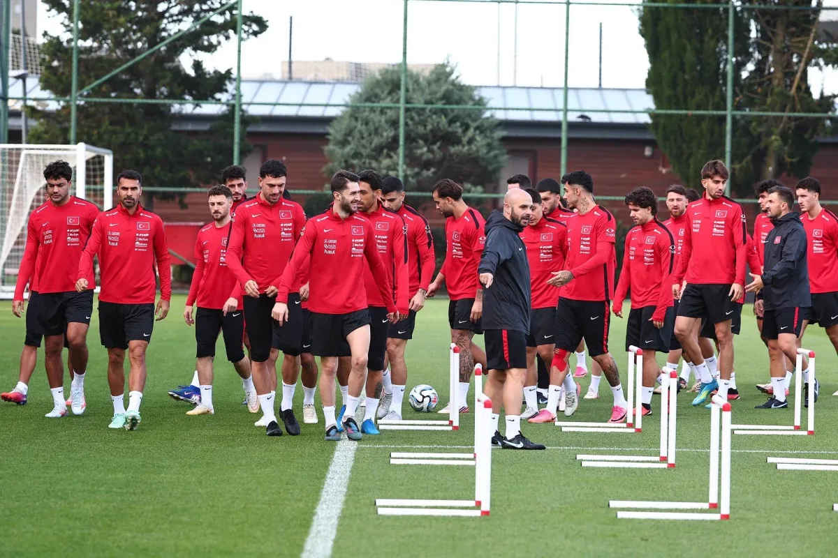 Montella'dan karar çıktı: 2 futbolcu kadroya alındı