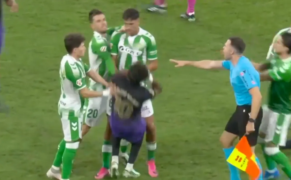 Olaylı maçta Barcelona kazandı! Yamal'a kafa attılar