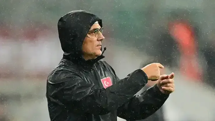 A Milli Takım'da Vincenzo Montella: Yuhalanmayı ve ıslıklanmayı hak ettik