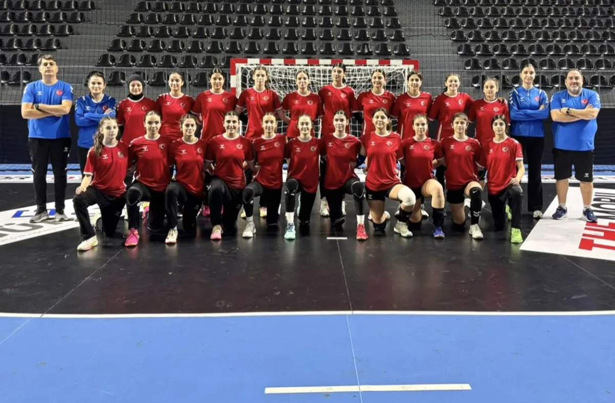 A Milli Kadın Hentbol Takımı, hazırlık maçında İran'ı 20-17 yendi