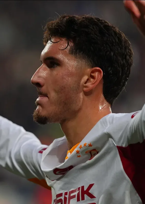 Deniz Gül: "Çok mutluyum Galatasaray'da"