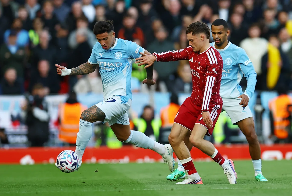Manchester City, Liverpool'u darmadağın etti