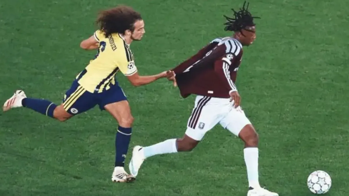 Fenerbahçe maçındaki kare İngilizlere reklam oldu