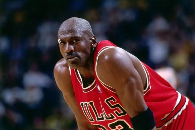 Michael Jordan'ın 'Last Dance' forması rekor fiyata satıldı
