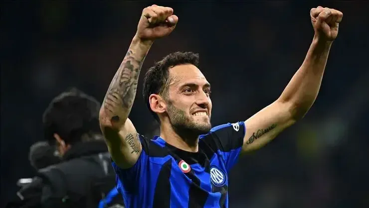 Transferde dev bomba patladı! Hakan Çalhanoğlu için İtalya'dan resmi açıklama