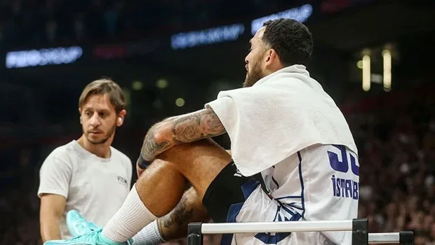 Anadolu Efes'te Mike James, 7-9 ay uzak kalacak!