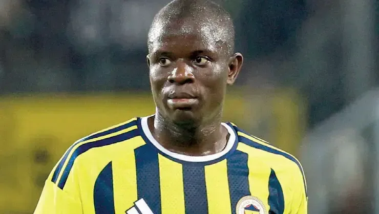 Alkışlar Kante’ye