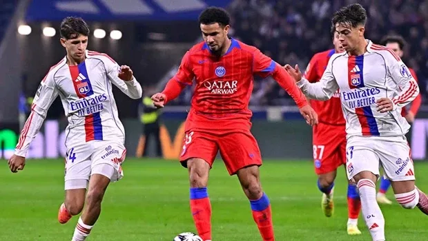 PSG-Lyon maçı ertelendi