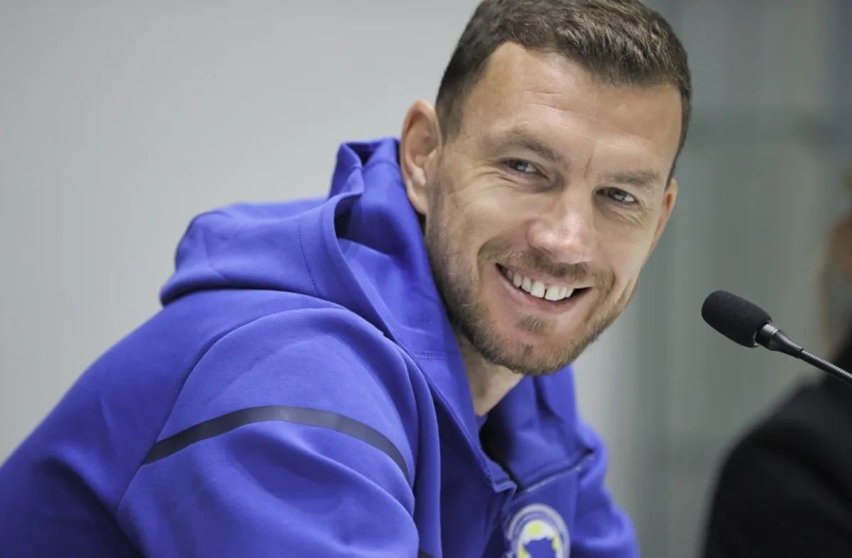 Edin Dzeko veda etti: Bir devir kapandı