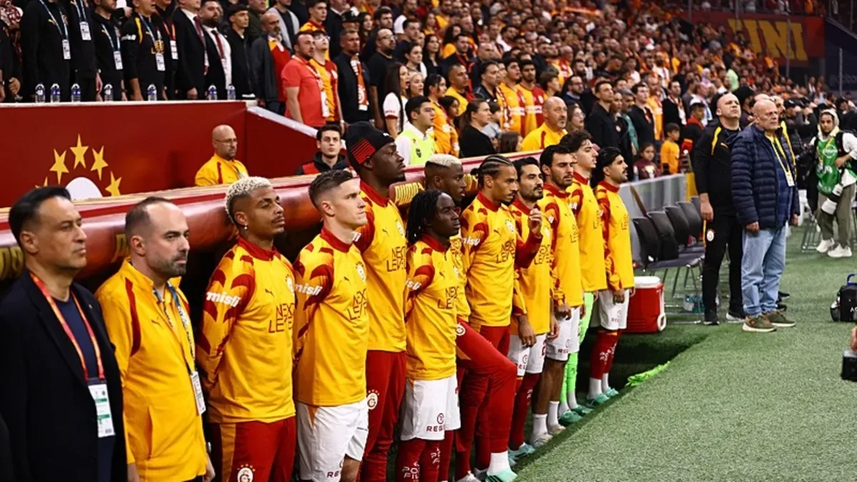 Galatasaray'da o futbolcudan yönetime mesaj var: Bonservisimi verin gitmek istiyorum