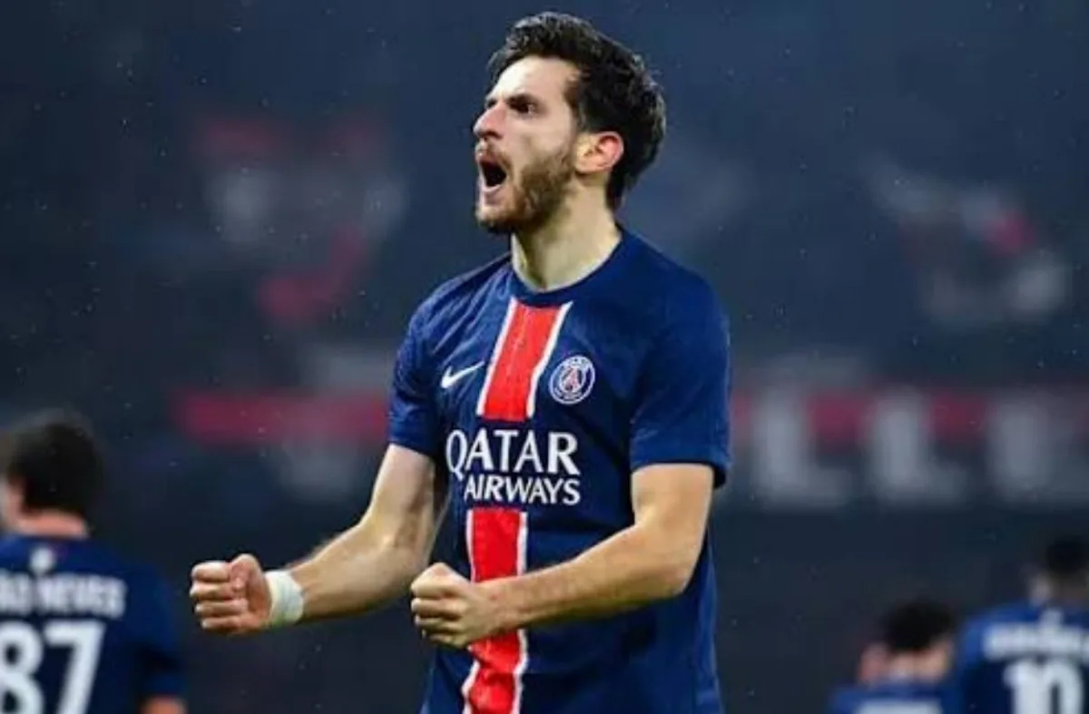 Barcelona'yı deviren PSG'ye yıldız futbolcusundan kötü haber